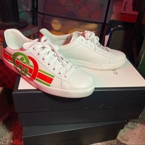 Gucci Low Top Sneakers (Authentic)